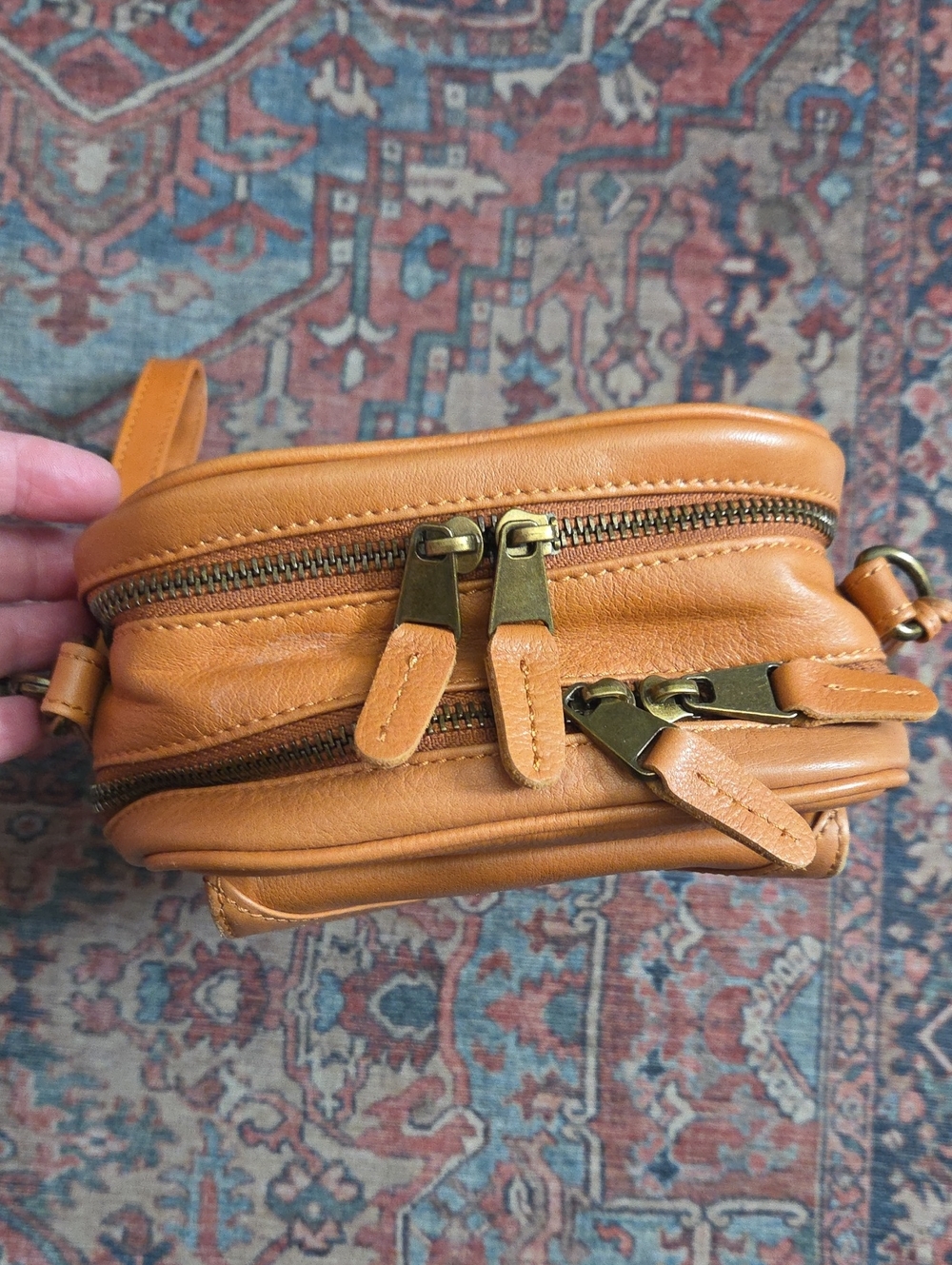 Minooy Thea Crossbody Bag - Picture 4 of 12